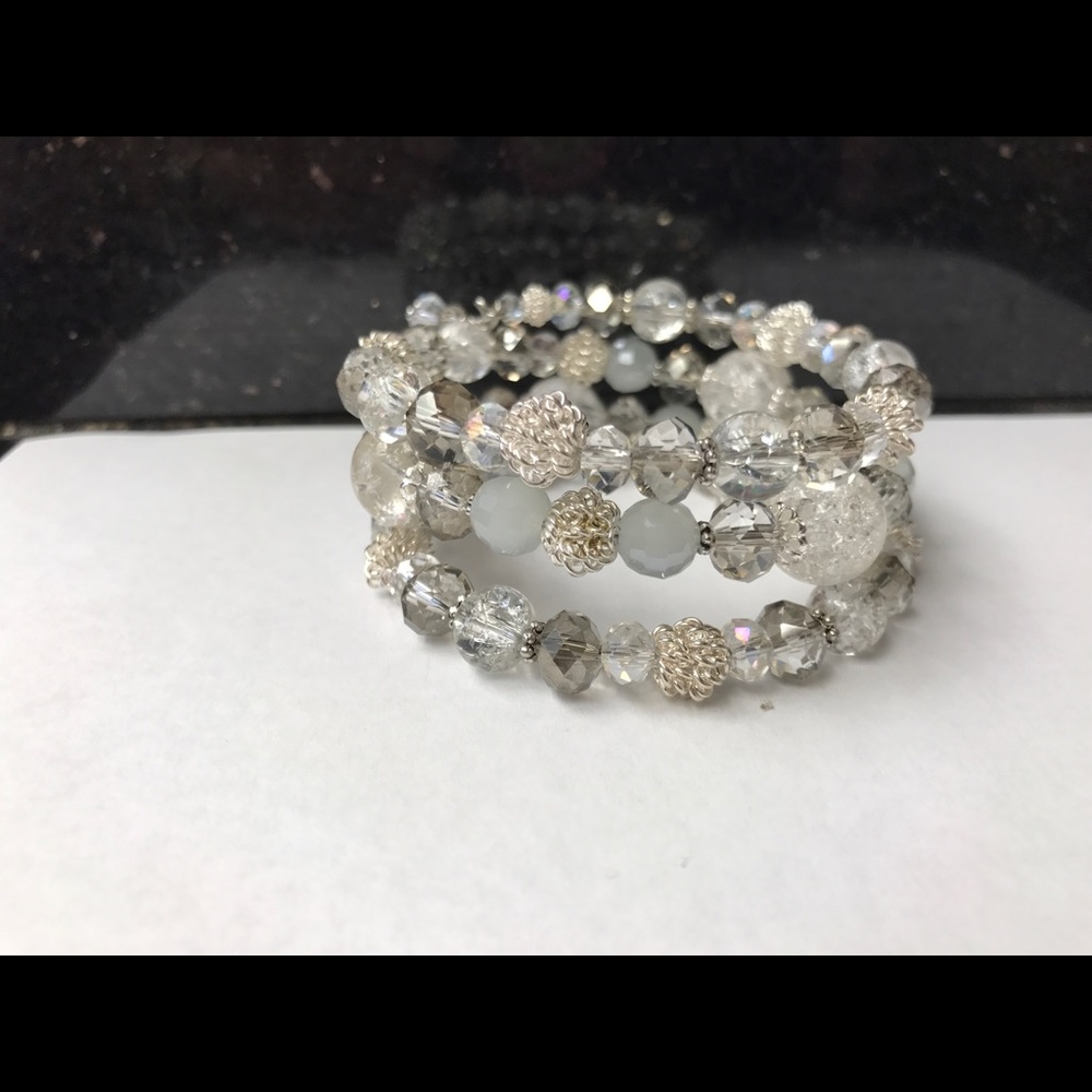 White & silver plated bracelet - Picture 6 of 6